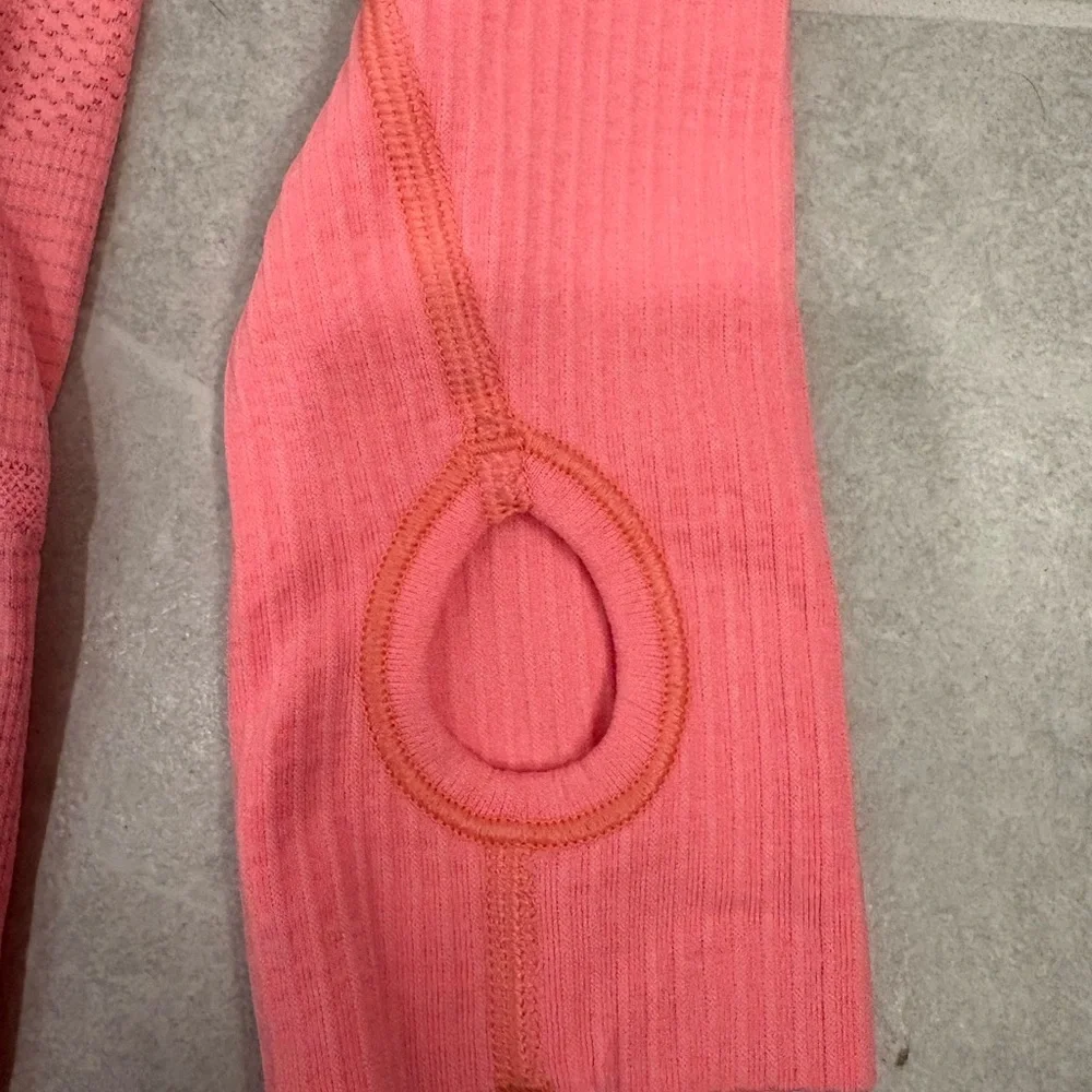 Lululemon Swiftly Tech Long Sleeve Hip Length T-shirt in Heathered Flare Size 6 - Picture 6 of 11